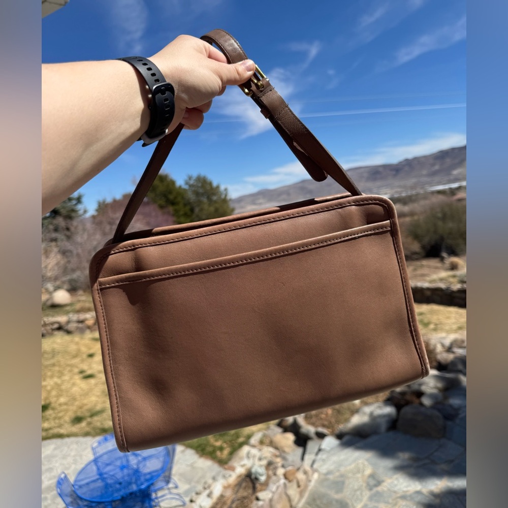 Vintage Coach Swagger #9820 - Putty